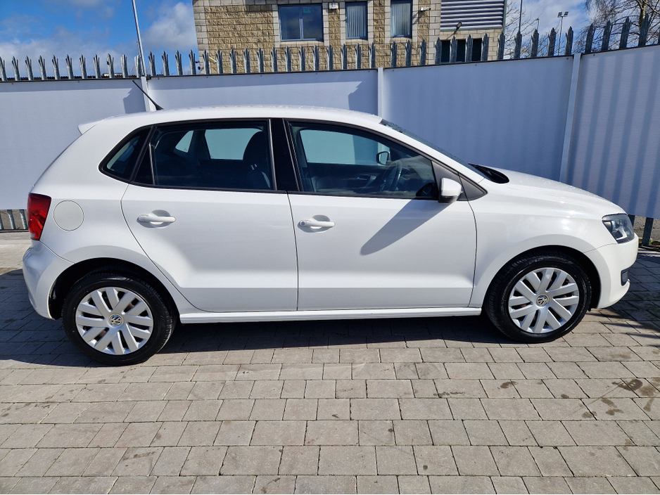 2013 Volkswagen Polo - image 13
