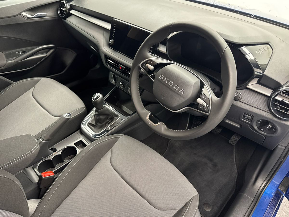 2025 Skoda Fabia - image 6