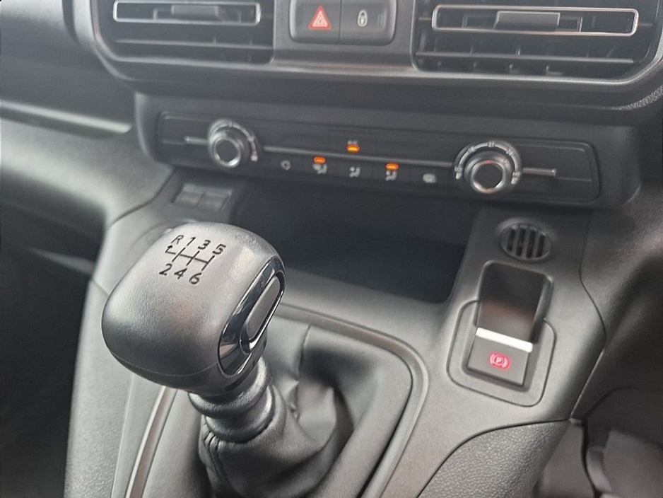 2026 Fiat Doblo - image 13