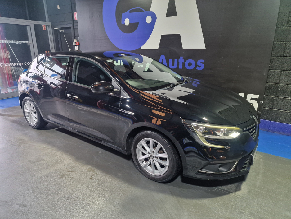 2017 Renault Megane - image 9