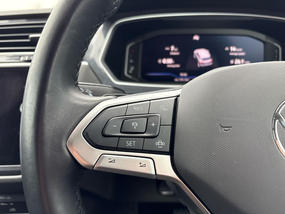 2024 Volkswagen Tiguan - image 16