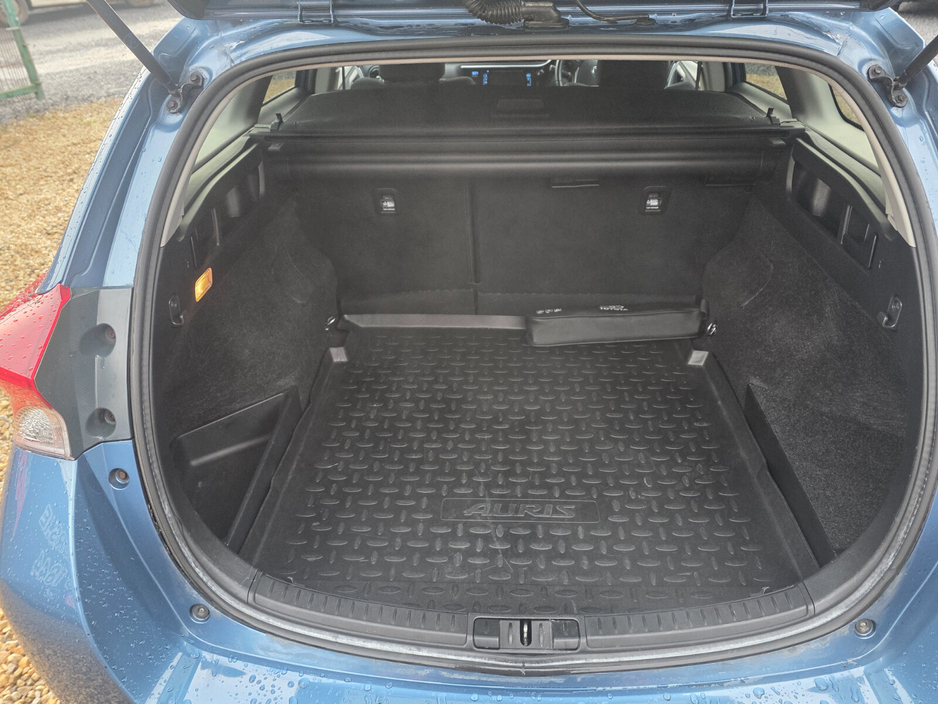 2017 Toyota Auris Hybrid Sol Touring Sports €16,950