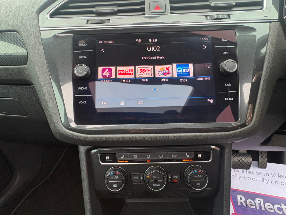 2018 Volkswagen Tiguan - image 28