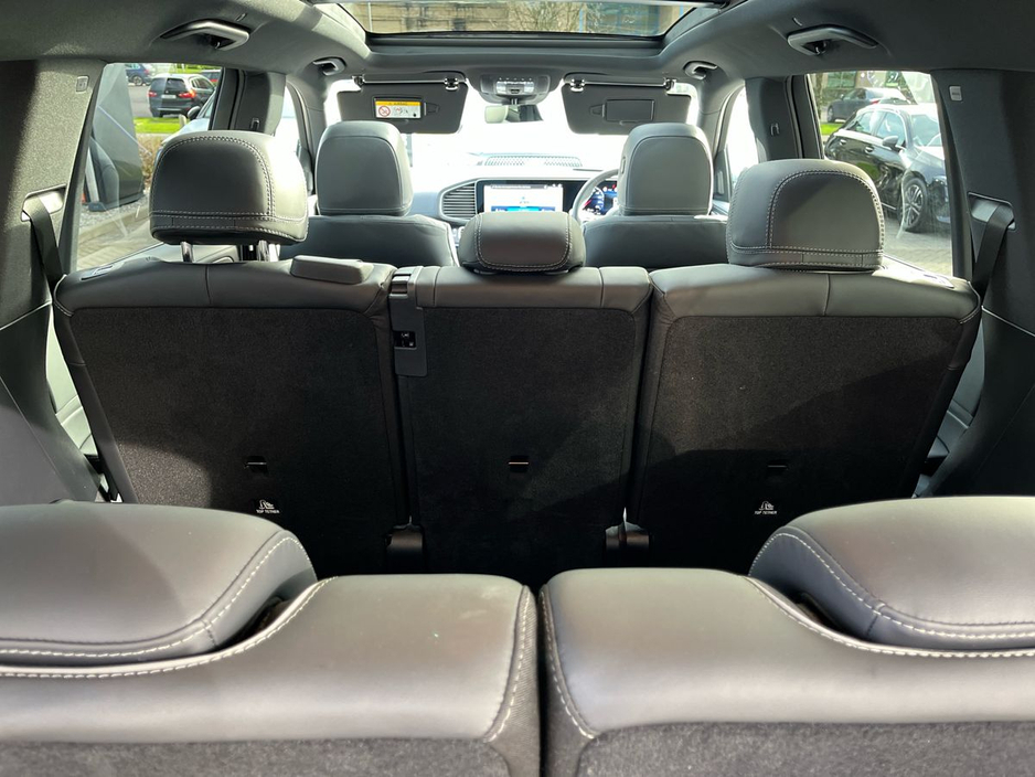 2026 Mercedes-Benz GLS - image 24