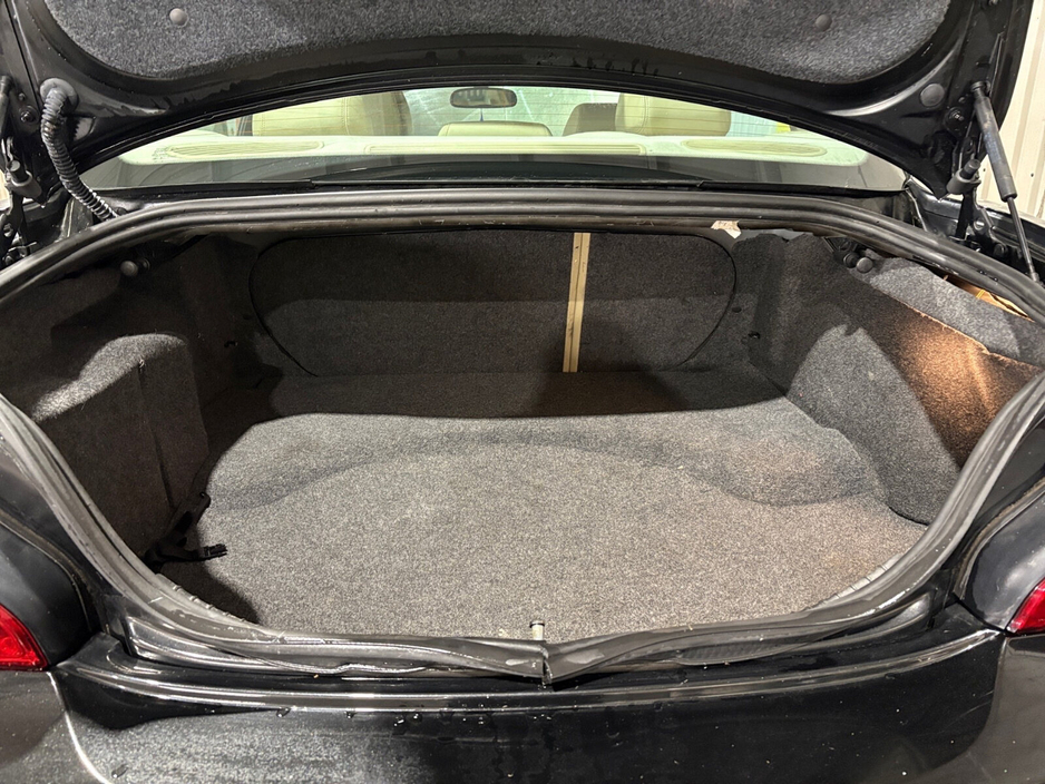 2010 Jaguar X-Type - image 15