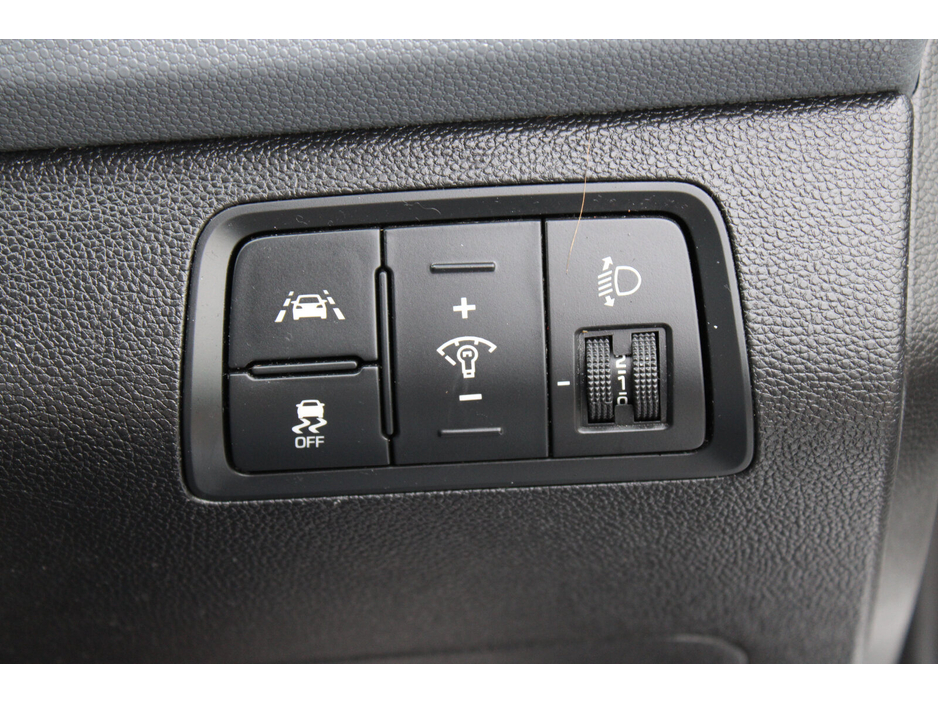 2017 Hyundai i20 - image 24