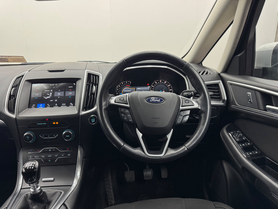 2016 Ford S-Max - image 11