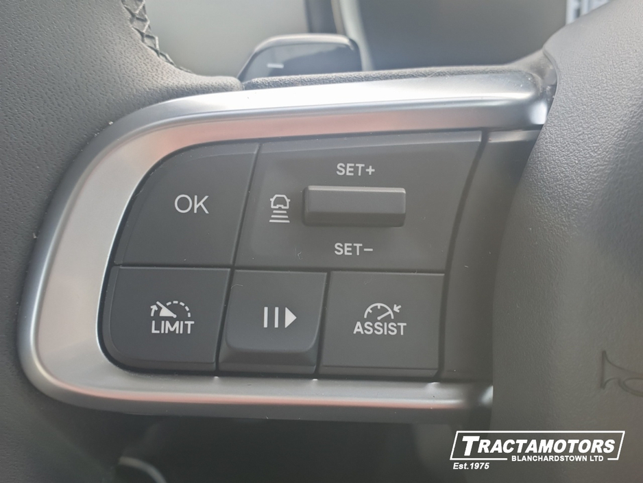 2025 Fiat 600 - image 24