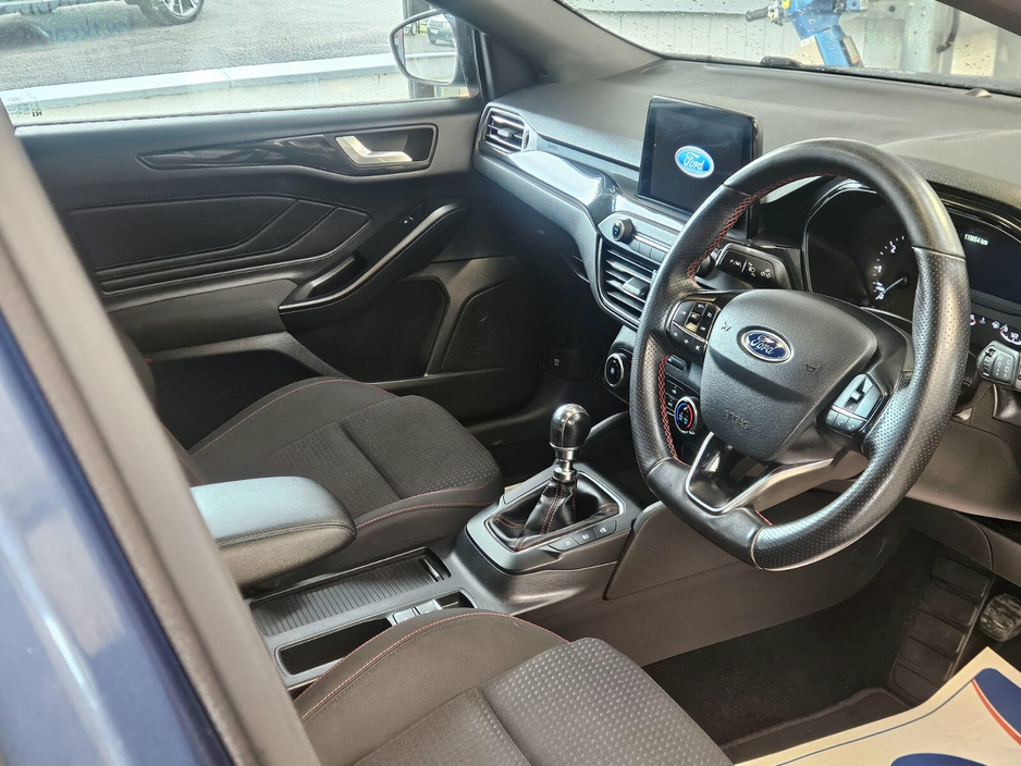 2019 Ford Focus - image 16