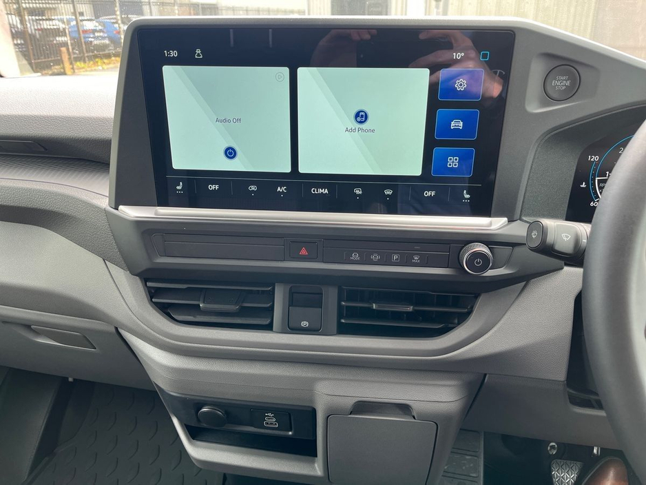 2026 Volkswagen Transporter - image 9