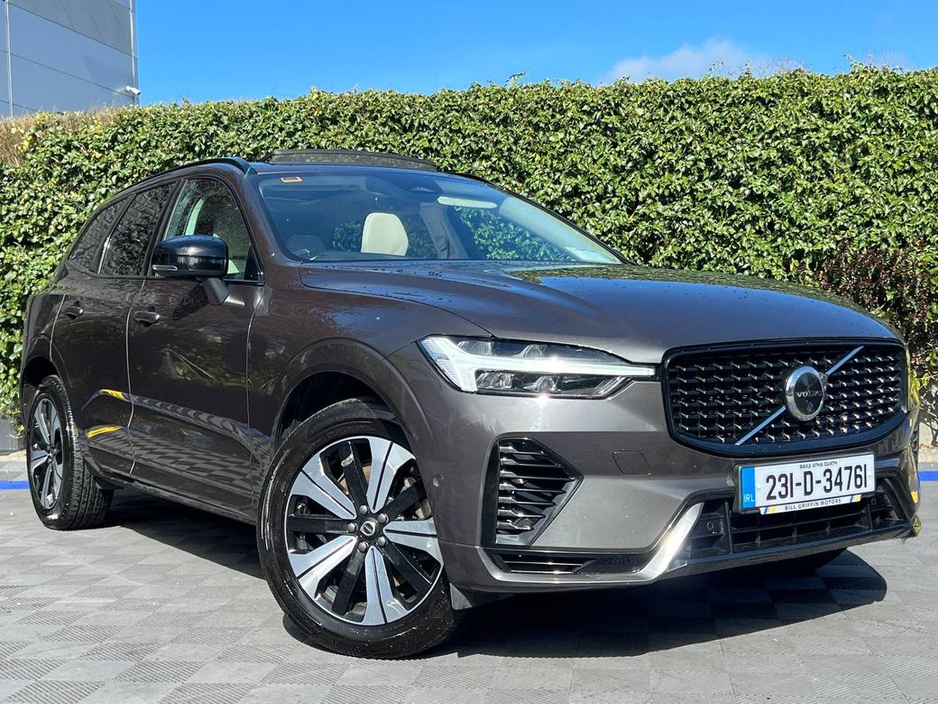 2023 Volvo XC60 - image 3