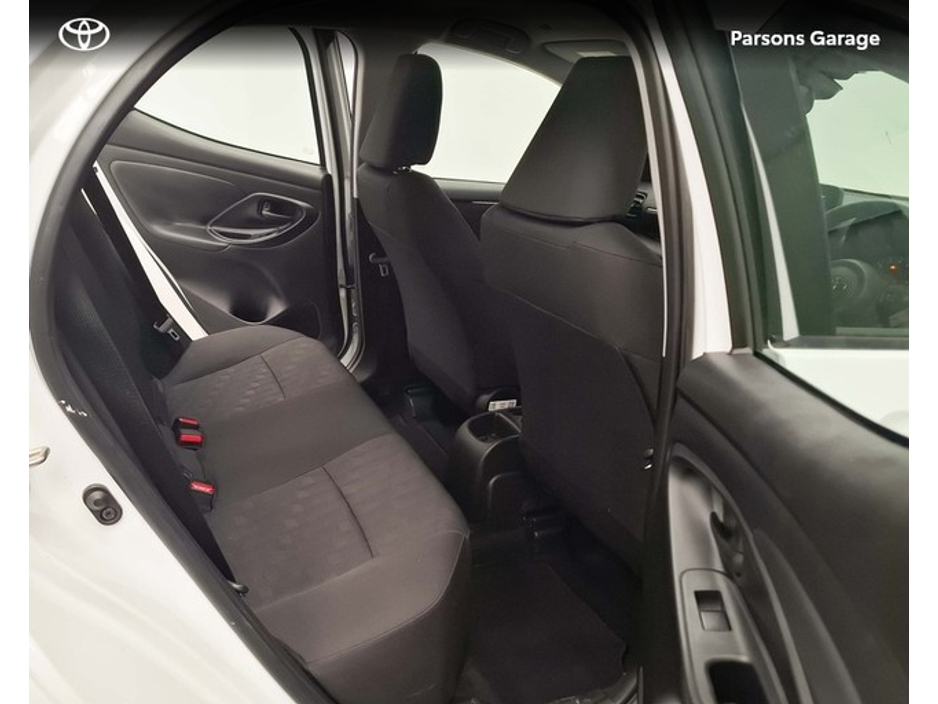 2024 Toyota Yaris - image 11