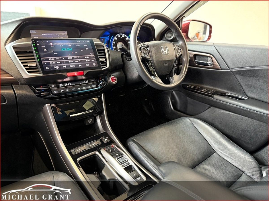 2016 Honda Accord - image 20