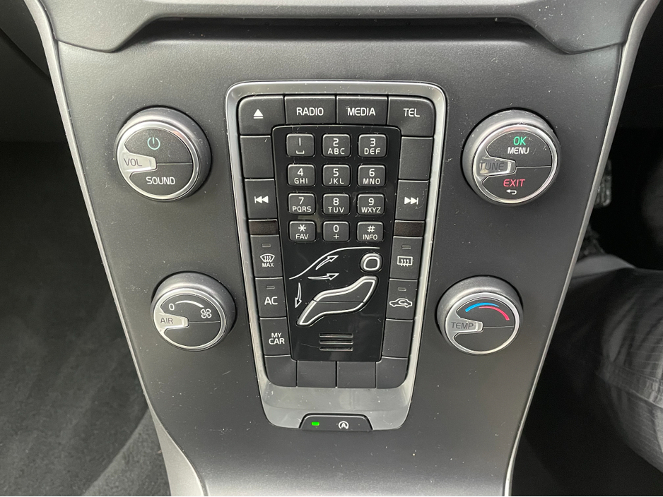 2014 Volvo V40 D2 SE 5DR €8,250