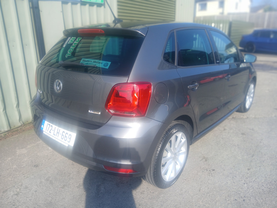 2017 Volkswagen Polo - image 5