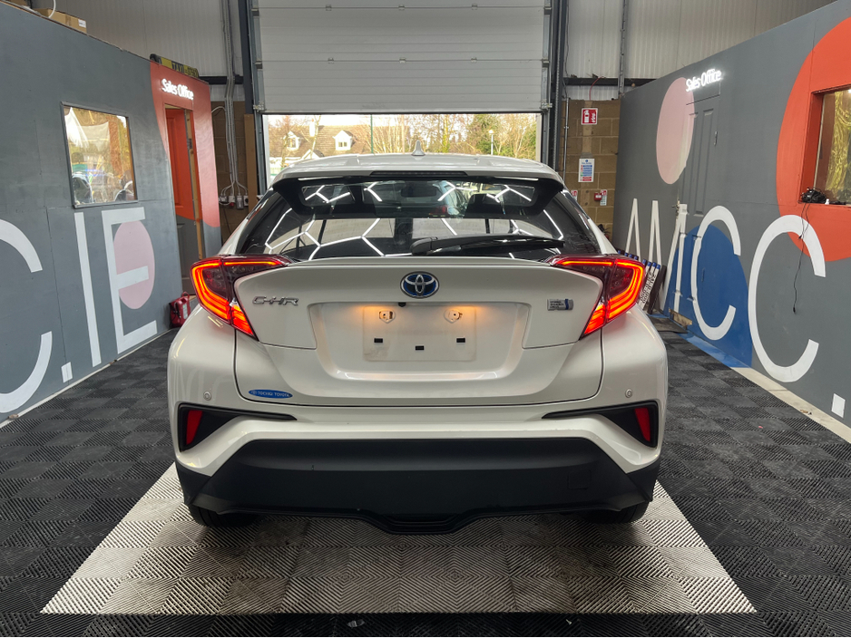2019 Toyota C-HR €19950 2019 TOYOTA C-HR S LED PACKAGE 1.8 AUTOMATIC / CRUISE CONTROL AND MORE €19,950