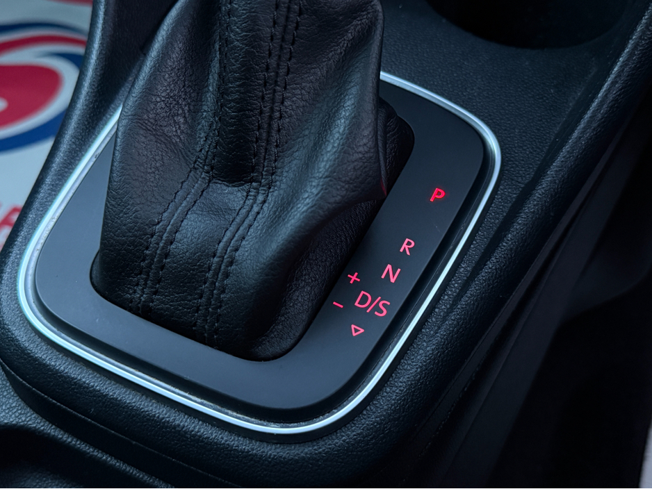 2016 Volkswagen Polo - image 16