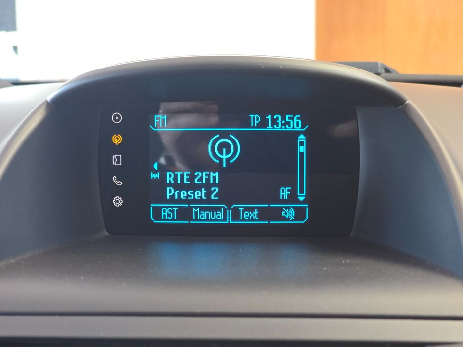 2014 Ford Fiesta - image 11