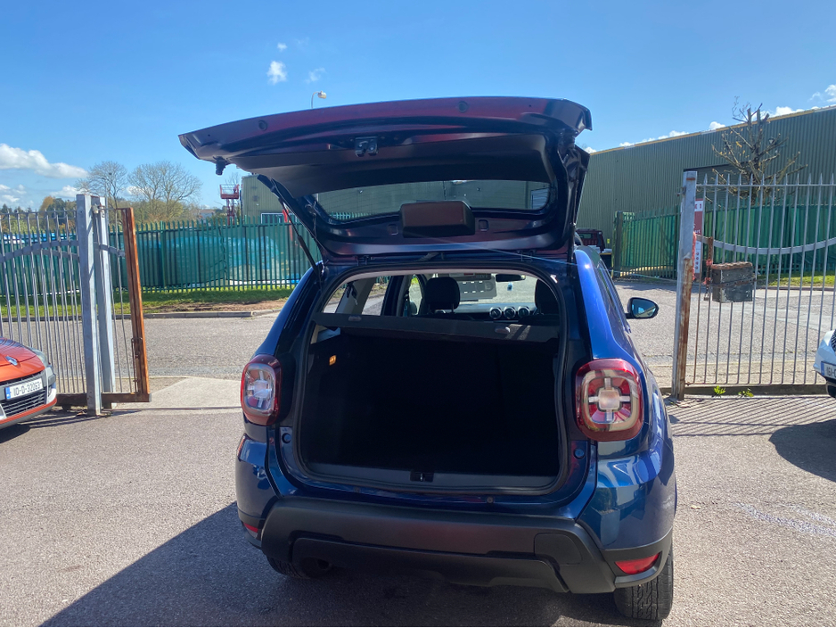 2019 Dacia Duster - image 8