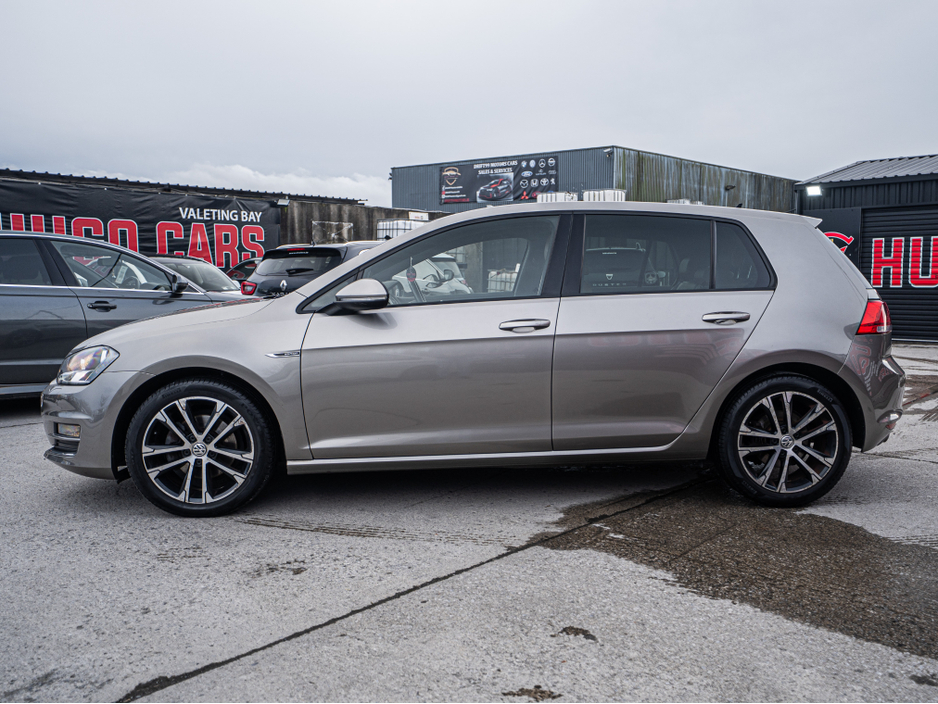2016 Volkswagen Golf - image 16