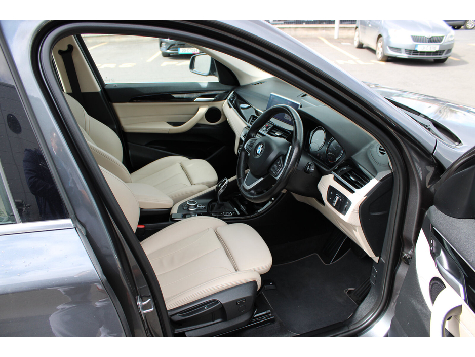 2020 BMW X1 - image 11