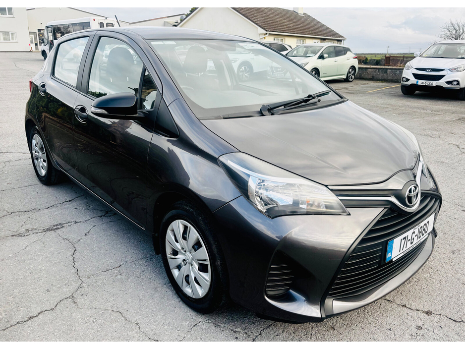 2017 Toyota Yaris 1.0 VVT-i 3Dr Terra €12,500