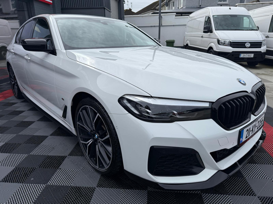 2021 BMW 5 Series - image 6