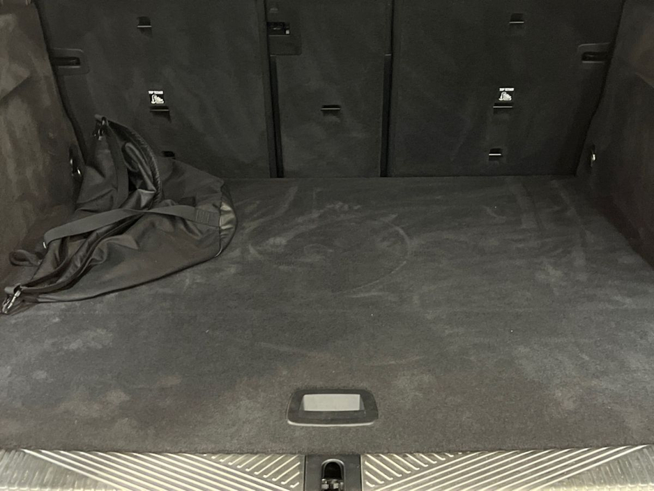 2025 BMW i5 - image 13