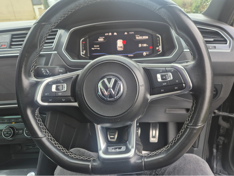 2020 Volkswagen Tiguan - image 17