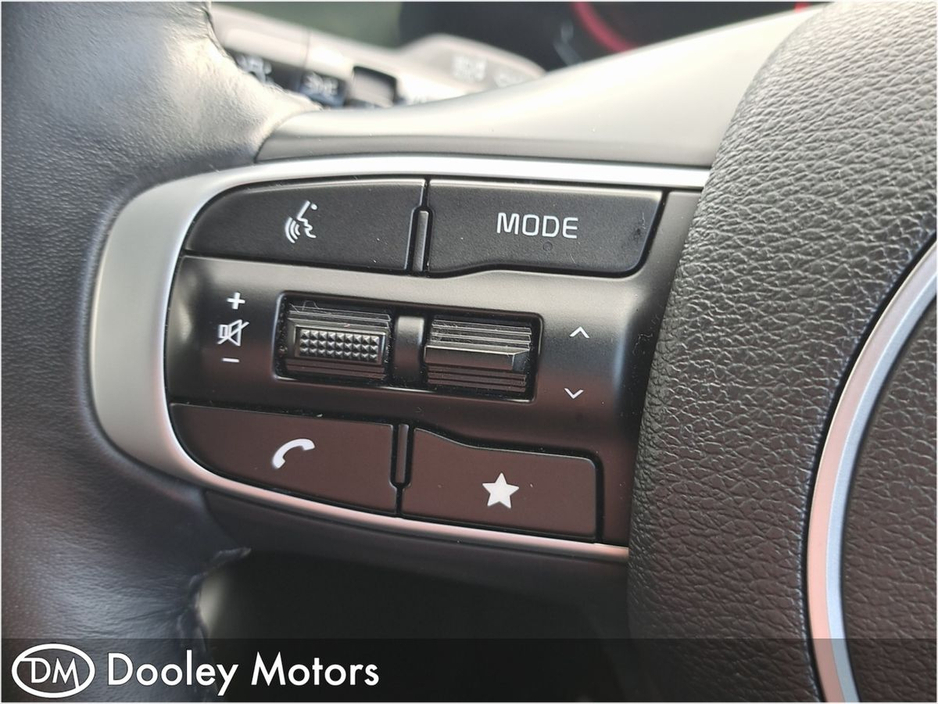 2025 Kia Sportage - image 21