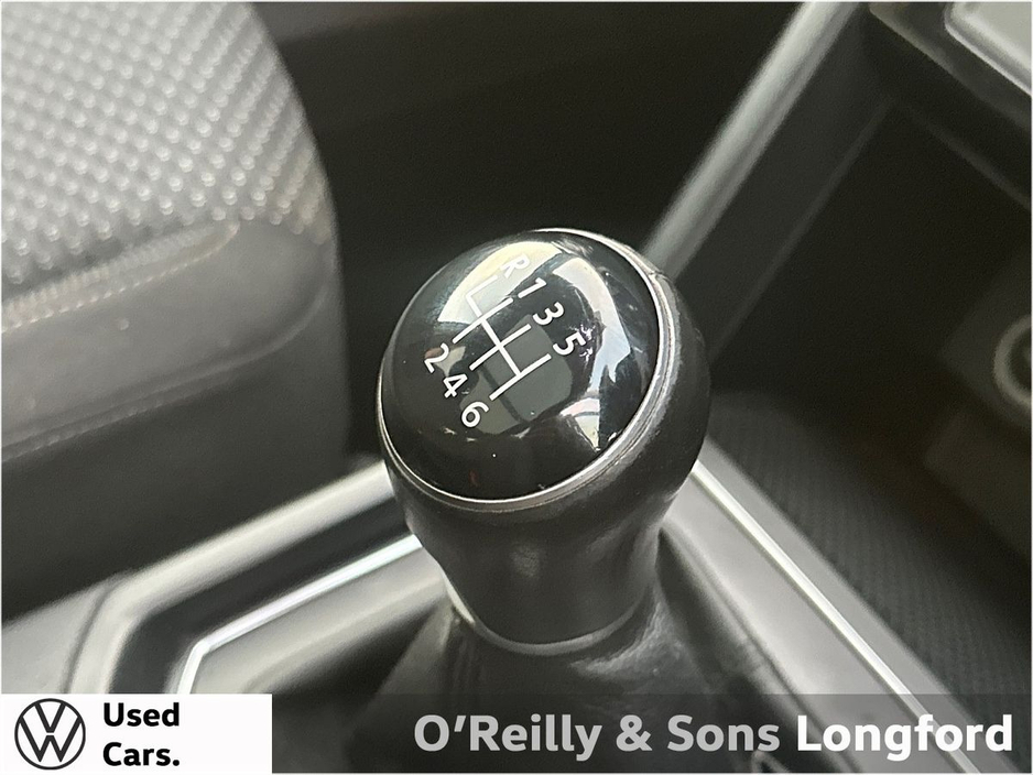 2016 Volkswagen Touran - image 11