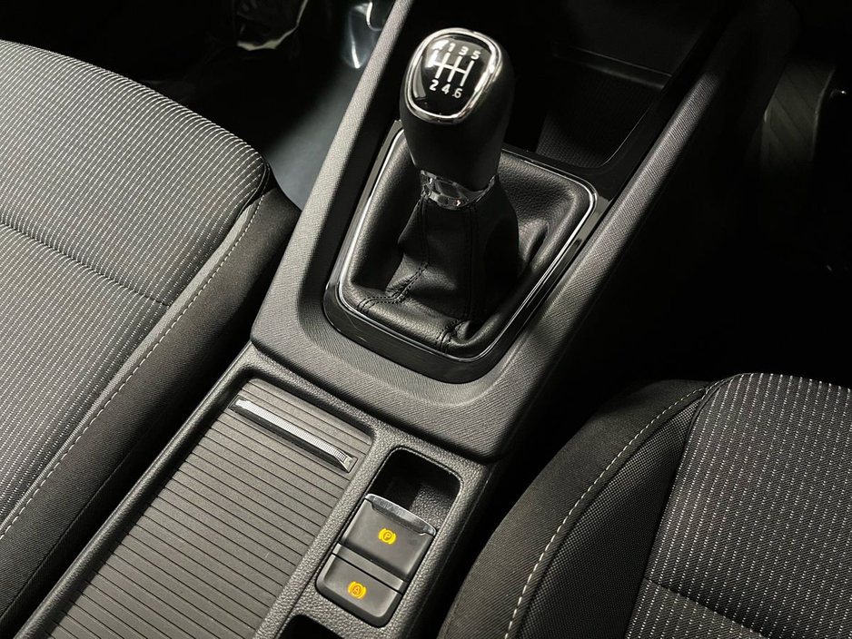 2023 Skoda Octavia - image 10