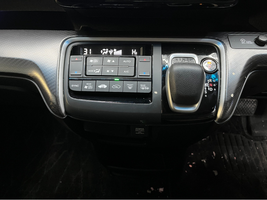 2020 Honda Stepwagon €29950 2020 HONDA STEPWAGON EHEV SPADA G SENSING 7 SEATS 2.0 AUTOMATIC / CRUISE CONTROL / REVERSE CAMERA / AUTOMATIC DOORS €29,950