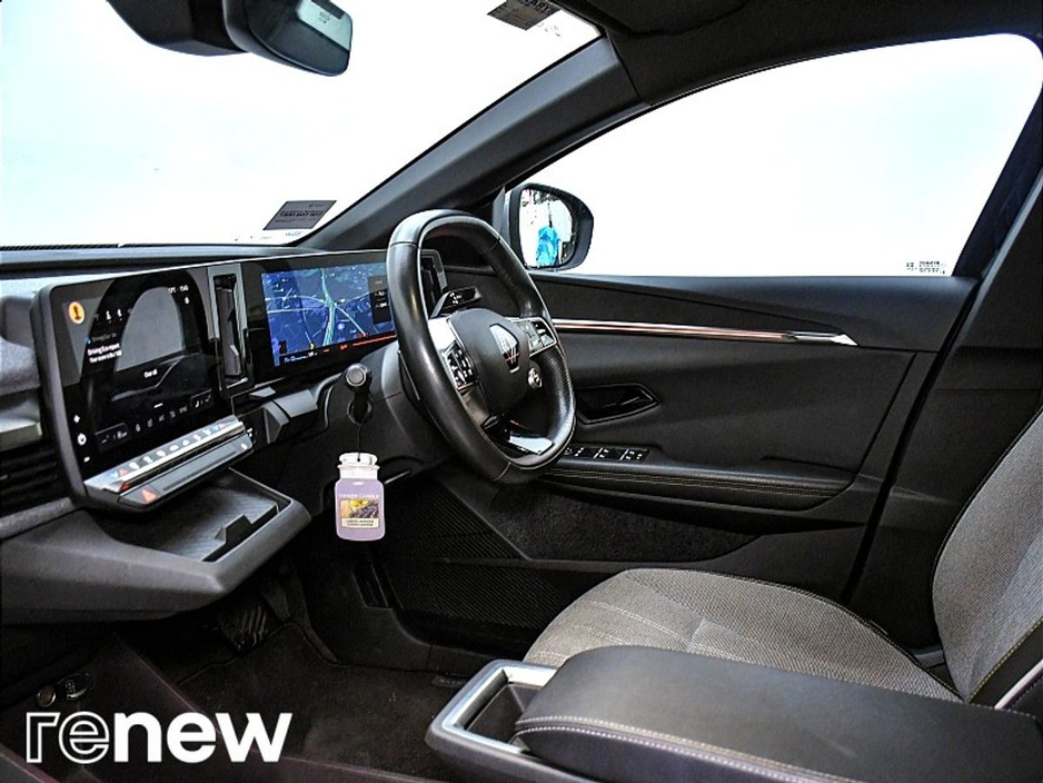 2024 Renault Megane E-Tech Techno EV60 220hp €29,900