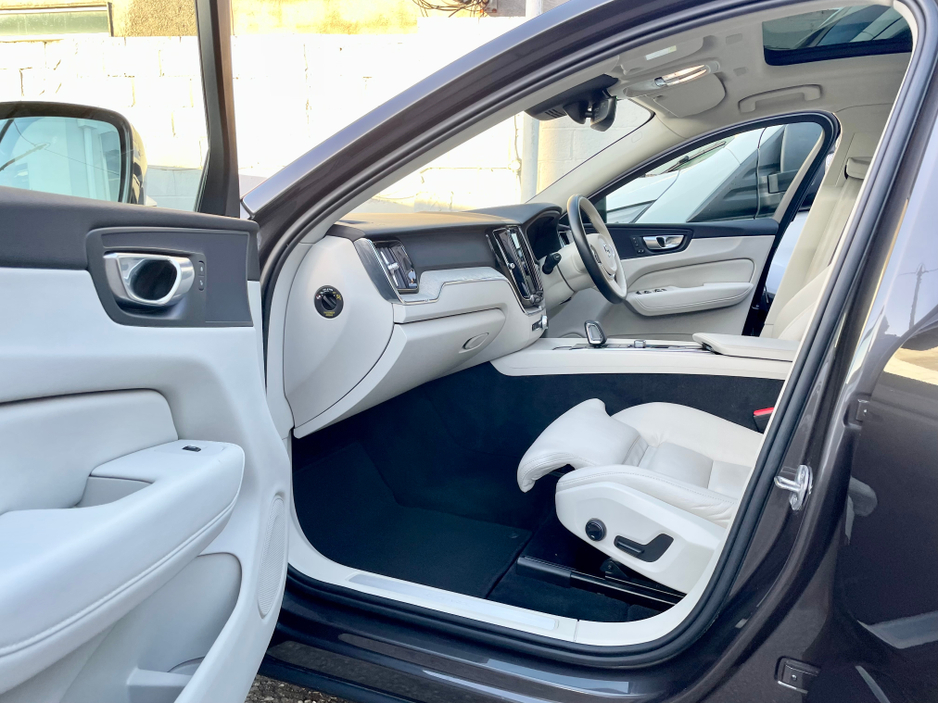 2023 Volvo XC60 - image 29