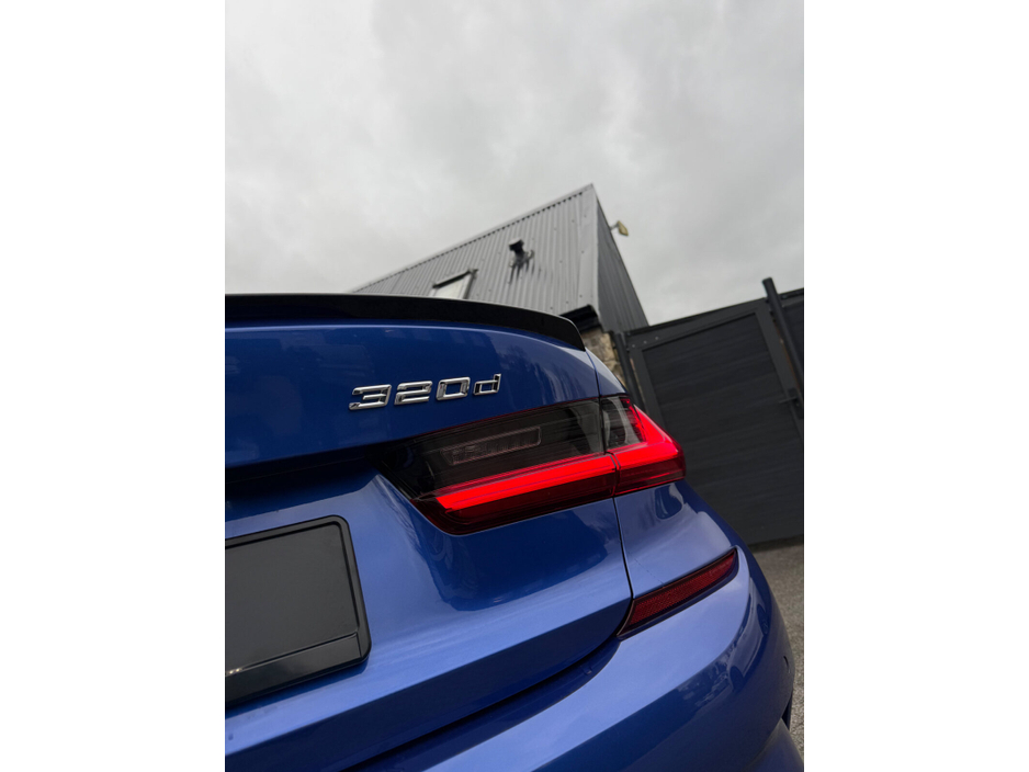 2019 BMW 3 Series - image 7