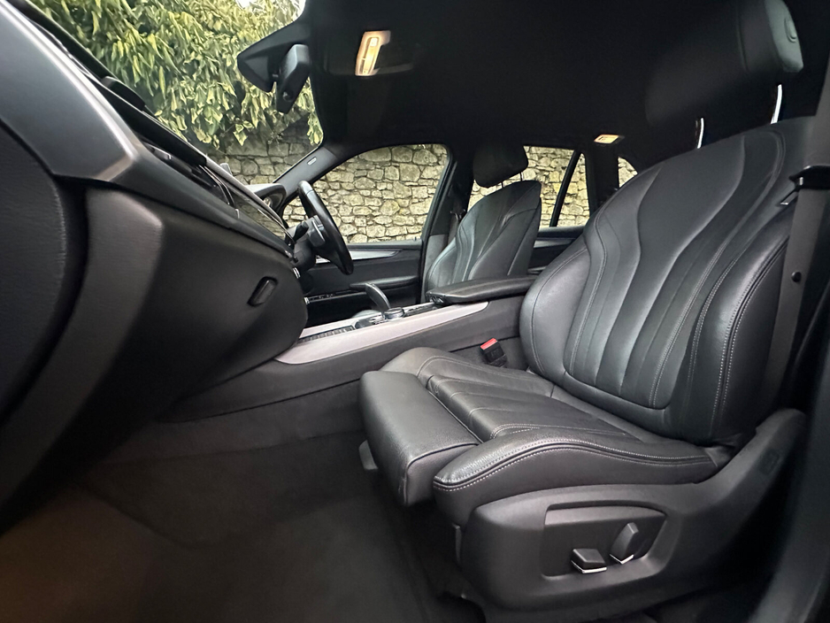 2017 BMW X5 - image 11