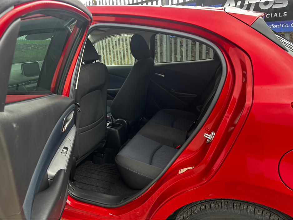 2014 Mazda Demio - image 10