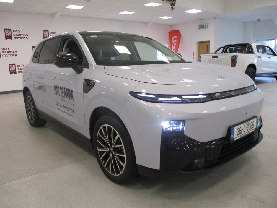 2026 Leapmotor B10 - image 2