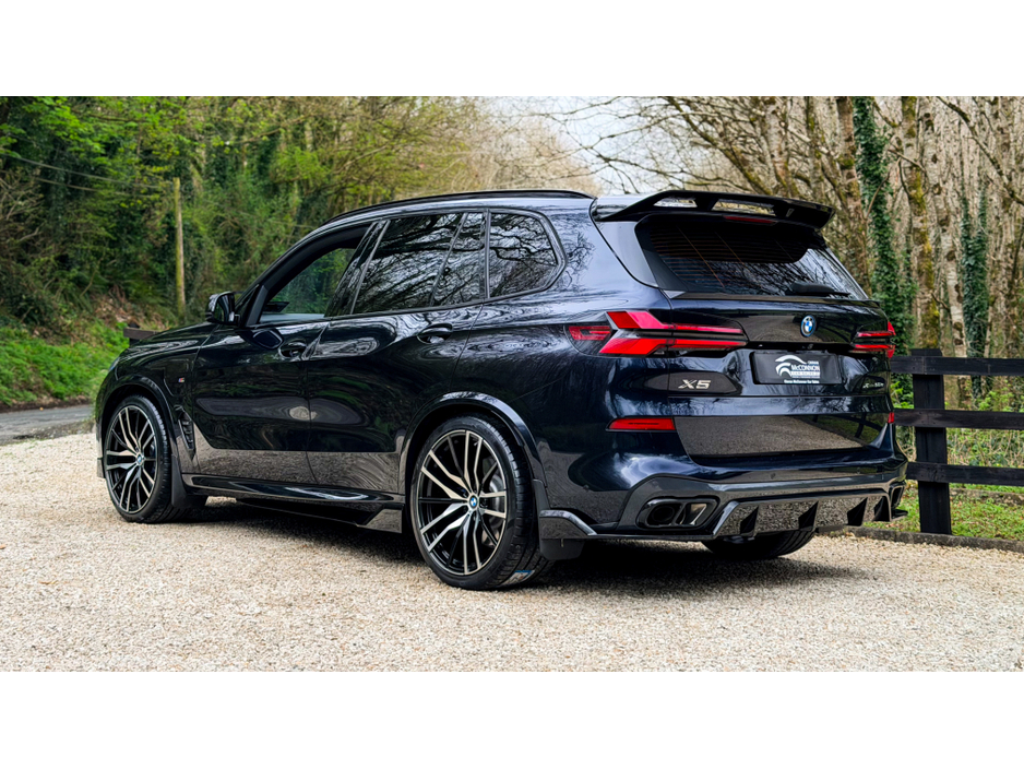 2024 BMW X5 - image 10