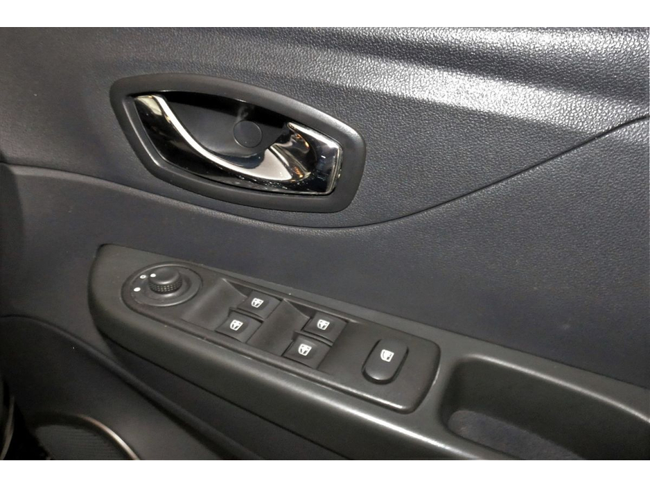 2017 Renault Captur 1.5 DCI 5SPD LIFE 90BHP EU6 €10,890