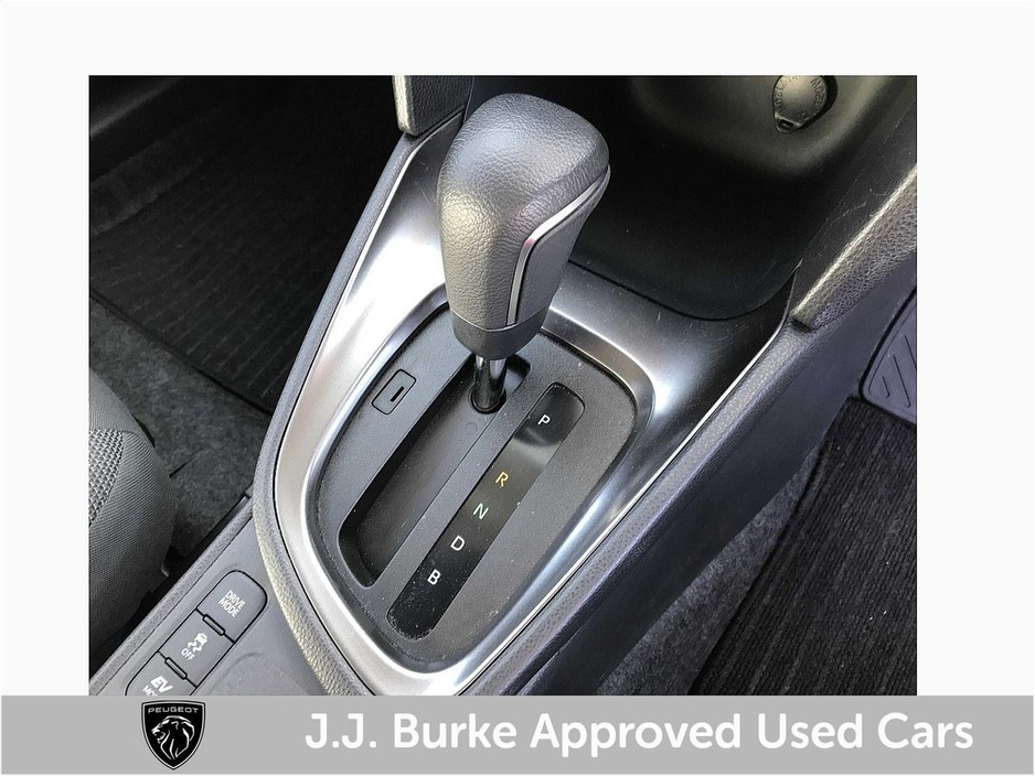 2024 Toyota Yaris - image 26