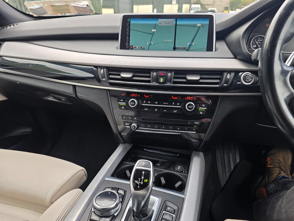 2015 BMW X5 - image 8