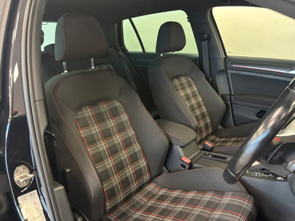 2018 Volkswagen Golf 2.0TSI DSG 5DR 220HP GTI €25,250