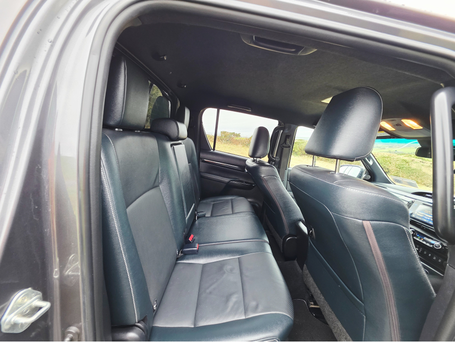 2019 Toyota Hilux 2.4D4D INVINC 148BHP D/C €29,950