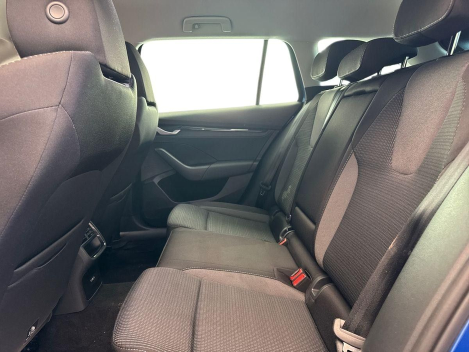 2025 Skoda Octavia - image 10