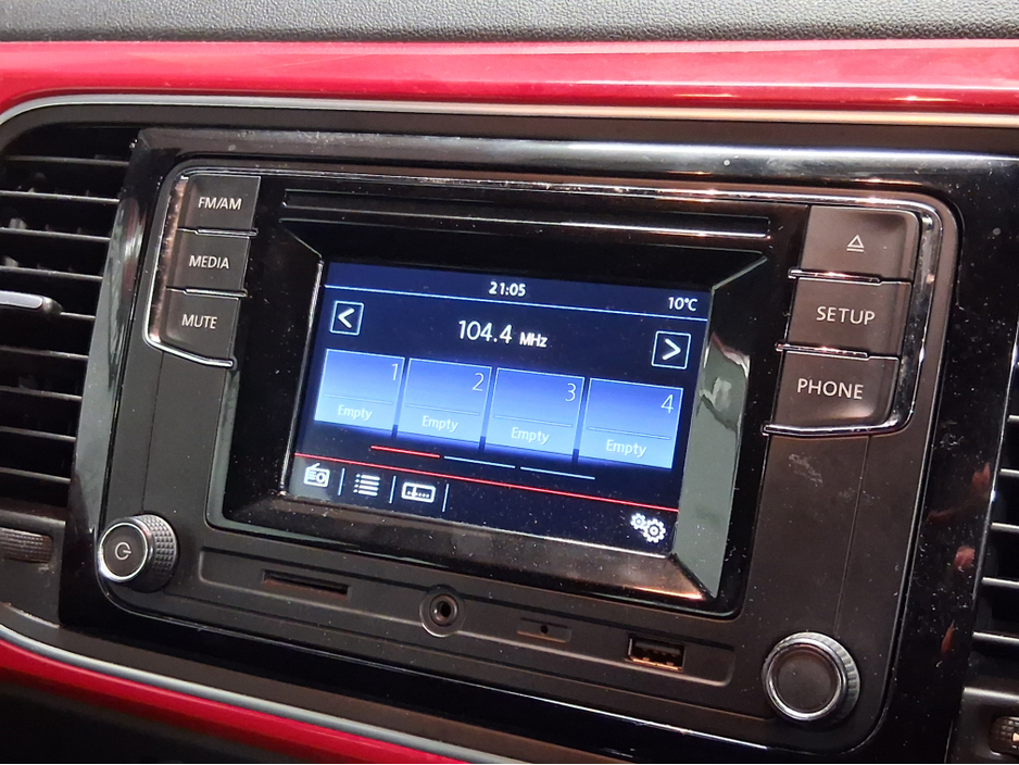 2012 Volkswagen Beetle **AUTOMATIC** €8,995