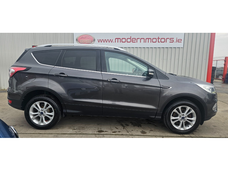 2018 Ford Kuga - image 5