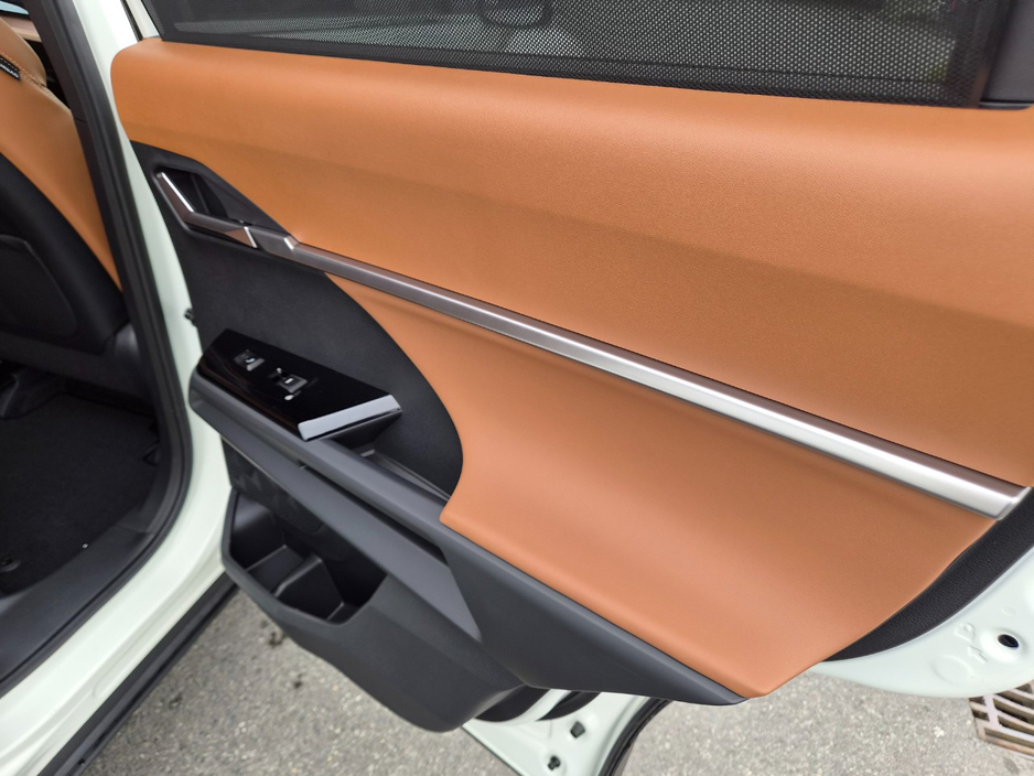 2026 KGM TORRES EVX - image 18