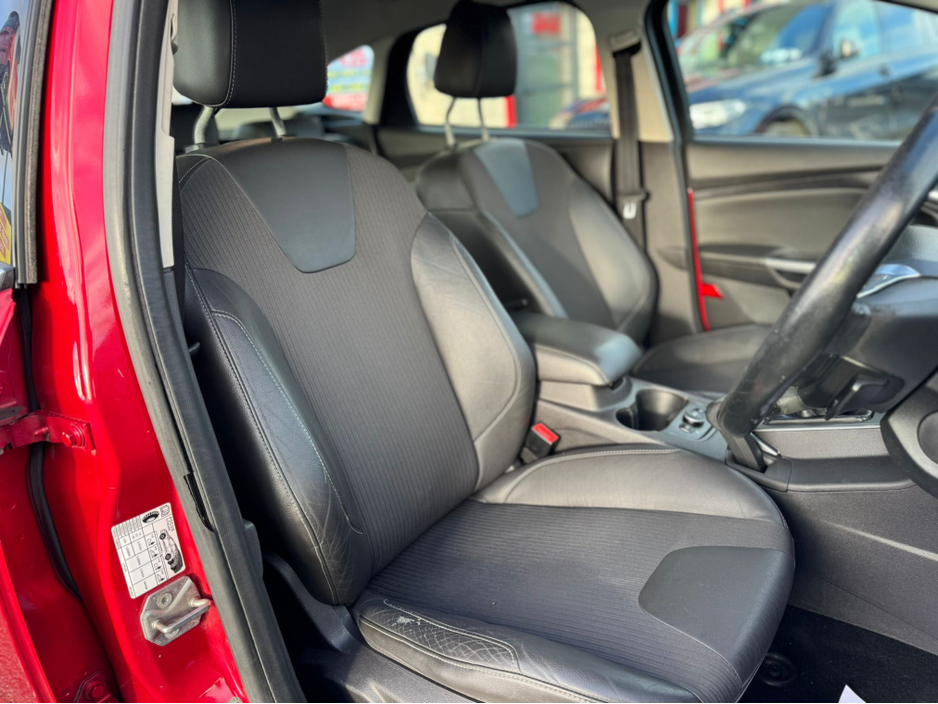 2011 Ford Focus 1.6 TOP SPEC NEW NCT €2,950